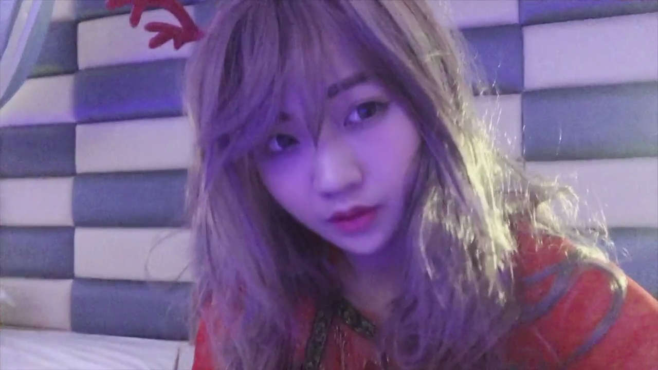 SWAG超狂露脸露点10分钟圣诞特辑东方美人遇见西洋圣诞老公公